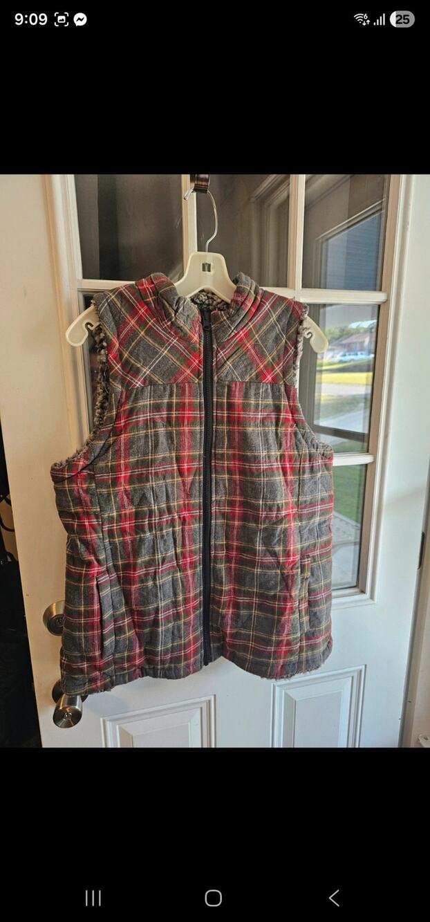 Maurice's size L vest